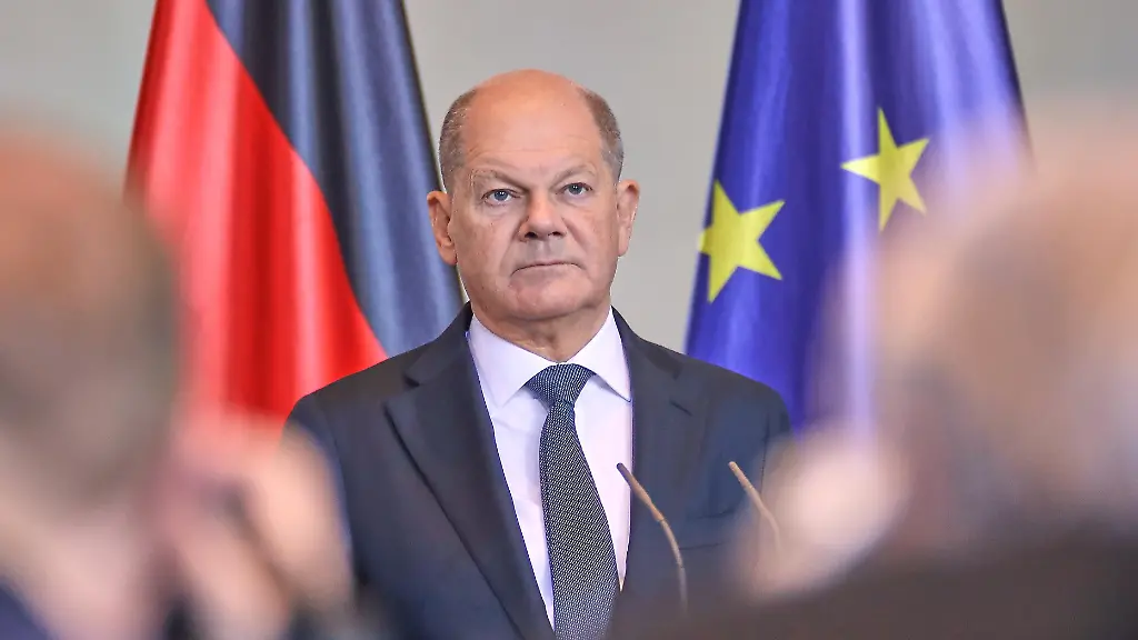 zapfenstreich olaf scholz